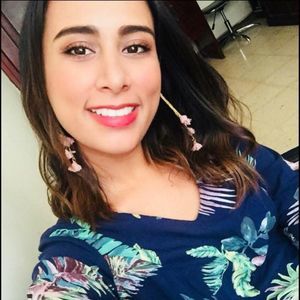 Meet your Posher, Camila